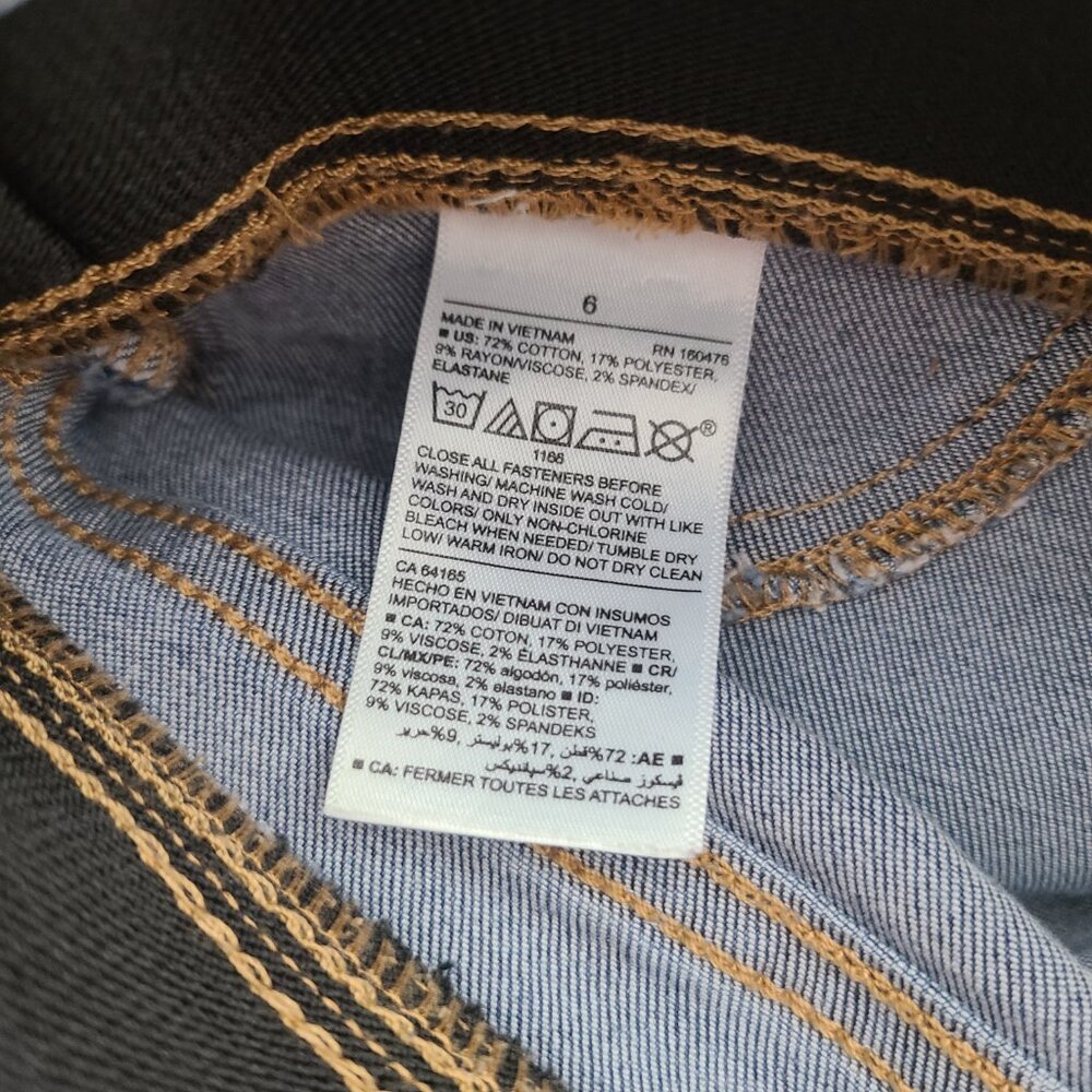 Old Navy Women's Skinny Jeans in Medium Blue Wash - Picture 9 of 11